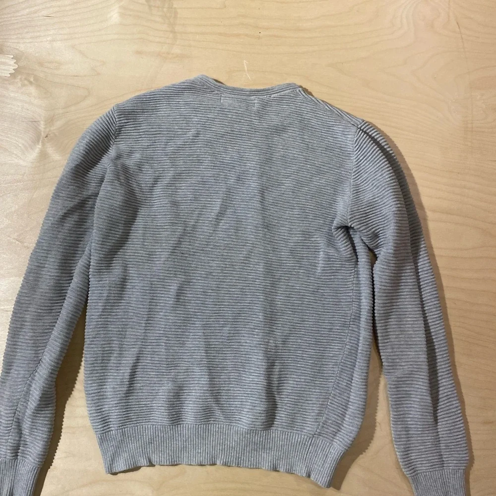 Forever 21 Sweater Size Small (AO)
